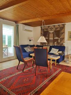 Charming Farmhouse With Room For 8 - Søllested - 4