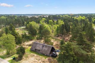 Lovely House On Secluded Natural Plot Near Beach - Mølby - 0