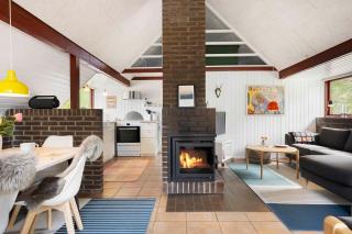 Lovely House On Secluded Natural Plot Near Beach - Mølby - 7
