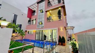 Mistwood Villa, Luxury 5BHK with Pool - Kārli - 0