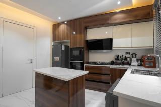 2 Bedroom Admiralty, Phase 1 - Lekki Phase 1 - 2