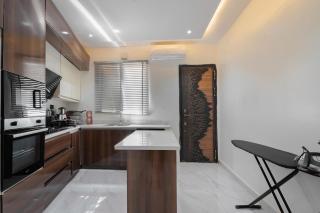 2 Bedroom Admiralty, Phase 1 - Lekki Phase 1 - 1
