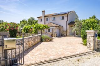 Villa Emely for 8 people near Porec with heated pool & jacuzzi - 3