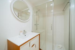 Cozy Stay w/ AC and View - Porto - 1