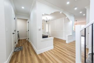 Valley Villa Spacious 5BD Getaway! Sleep 12, 1hr to Banff, 40 Mins Canmore, 5 mins to WinSport & Olympic park - 2