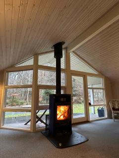 Cozy Cottage In A Scenic Natural Setting - 9