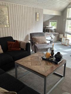 Cozy Cottage In A Scenic Natural Setting - 7