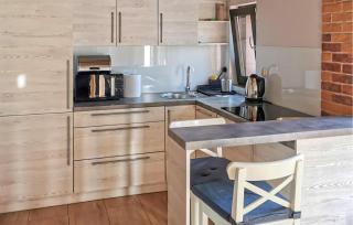 Stunning Home In Cieciorka - Cieciorka - 6