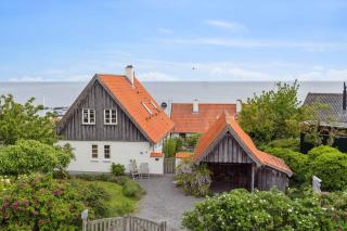 Luxury Holiday Home With Sea View - Svaneke - 8
