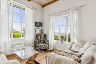 Luxury Holiday Home With Sea View - Svaneke - 1