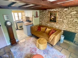 Cozy Cotswold Burford Cottage - 4