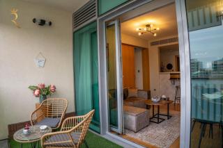 Al Maha 1BR Cozy Stay & Easy Pool Access - Abu Dhabi - 1