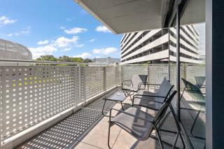 LAM Felidae - AC - Balcony - 8