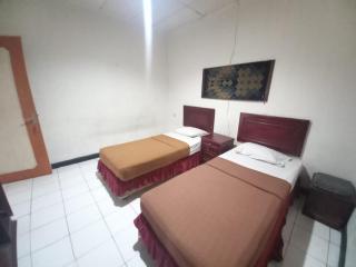 Sartika Hotel - Mantaak - 8