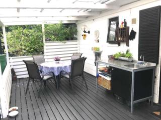 Cozy And Updated House On Large Private Lot, - Højby - 6