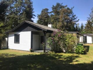 Cozy And Updated House On Large Private Lot, - Højby - 5