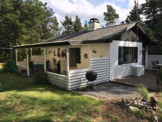 Cozy And Updated House On Large Private Lot, - Højby - 4