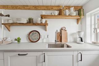 Cozy Cottage With View Of The Wadden Sea - 4