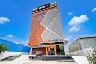 Hotel O Vijaya Grand - Pedda Ambarpet - 0