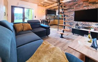 Awesome Home In Cieciorka - Cieciorka - 8