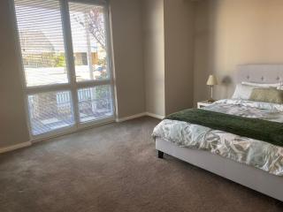 Atwell Family Accommodation - - 6