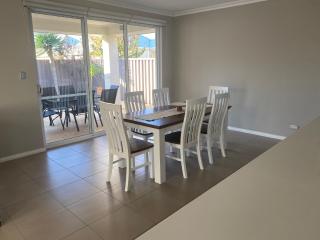 Atwell Family Accommodation - - 1
