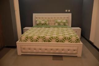 Spacious 5-Bedroom Apartment in the Heart of Bole - 9