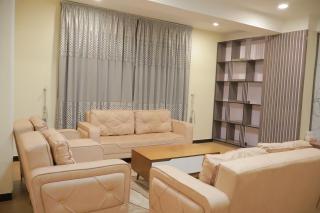 Spacious 5-Bedroom Apartment in the Heart of Bole - Addis Abeba - 5