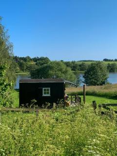 Wagon With View Over Lake Ollerup - Vester-Skerninge - 0