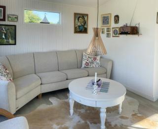 Retro Cottage With Fjord View - 2