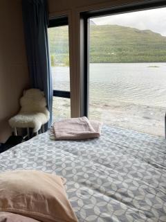 Cabin By Rossfjordvannet In Arctic Scenery - - 0