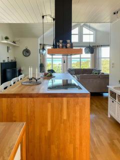 Spacious Cabin With Sognefjord Views - Eivindvik - 3