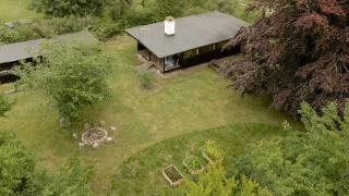 Unique House Surrounded By Willow Trees - Yderby - 1