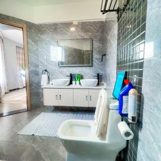 Executive living two bedroom apartment with fully equipped gym swimming pool children playing ground and amazing scenic city views - Nairobi - 6