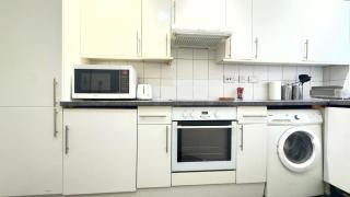 2 Bedroom Apartment Oxford Street - Londra - 4