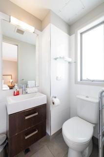 Waterfront 2 Bed, 2 Bath & Pool - 2