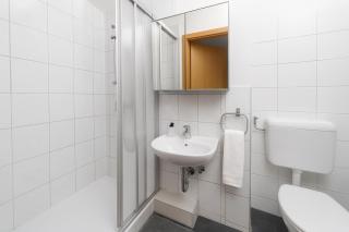 Ideal für Monteure 3 Zimmer Apartment mit Küche, Waschmaschine, Bad, WiFi, Flat TV usw - Rusches Hof - 2