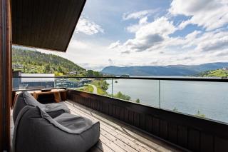 Modern gem at Hafslovatnet - Hafslo - 4