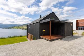 Modern gem at Hafslovatnet - Hafslo - 7