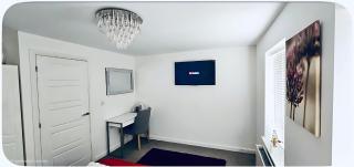 Modern Double Room with Desk,Netflix, Wifi and Free Parking Near Wellingborough Centre - Wellingborough - 3