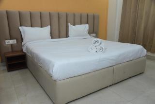 Hotel Holy House - Gurgaon - 2