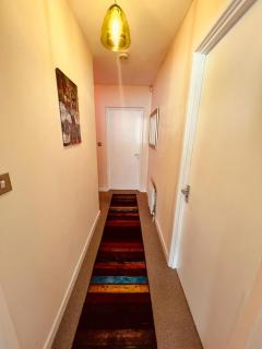 Spacious modern Flat with 2 bedrooms & 2 bathrooms & Free Parking & Wifi&up to6people - 7