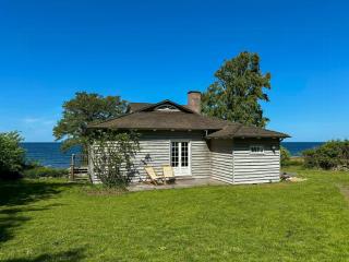 Summer House With Sea View At Bølshavn - Østermarie - 9