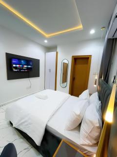 Stylish 2BR Apartment With PS5 in Gwarinpa - 7