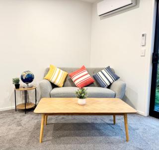 2 bedroom Townhouse in Merivale with free Carpark - Christchurch - 7