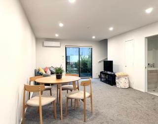 2 bedroom Townhouse in Merivale with free Carpark - Christchurch - 0