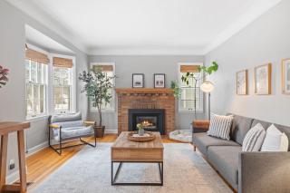 Cape Cod Charmer - Minneapolis - 4