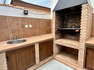 Modern 3-Bedroom Villa with Private Pool & BBQ - 6