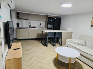 South coast modern apartment with terrace - Athen - 3