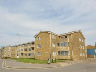 Beachcombers, 13 Chesil House - Bridport - 9